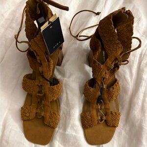 NWT Zara Women's Woven Tan Sandals